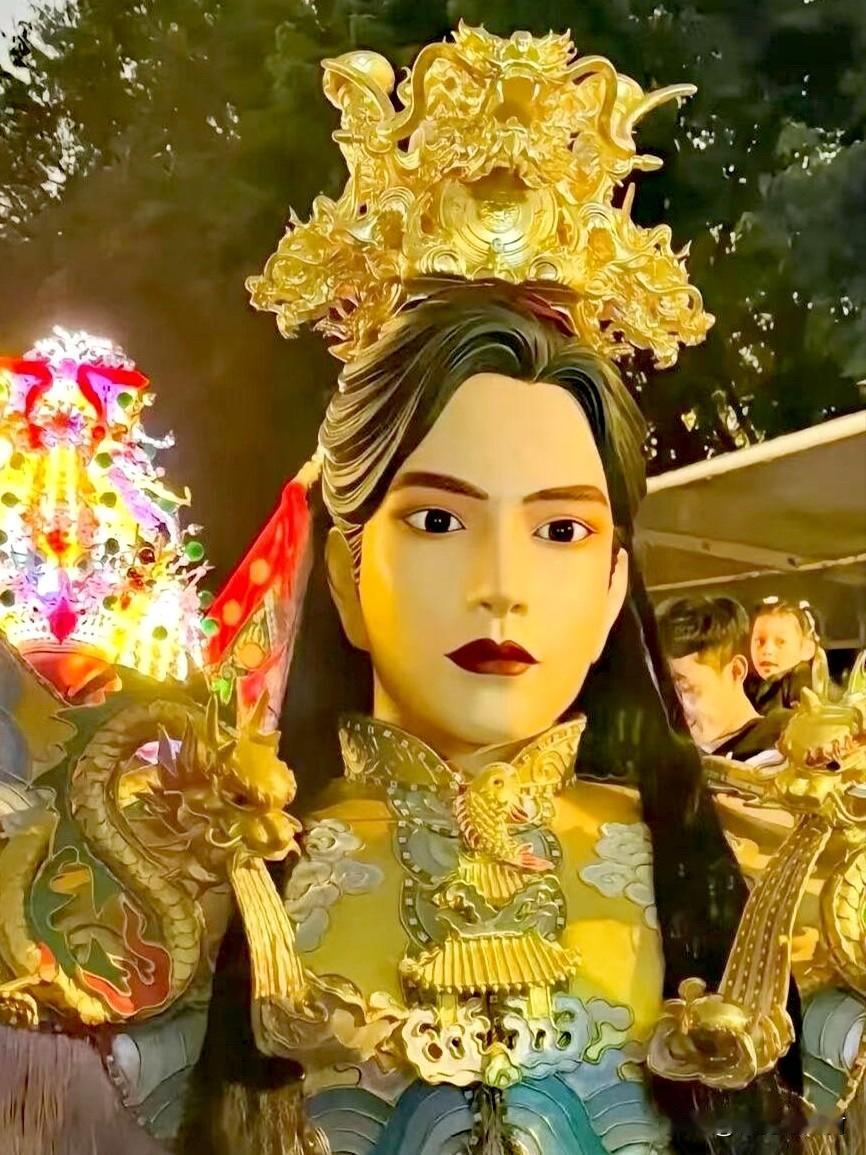 如今爆火的各类太子、世子神，究竟是传统民俗，还是当代杜撰出来的网红神明？最