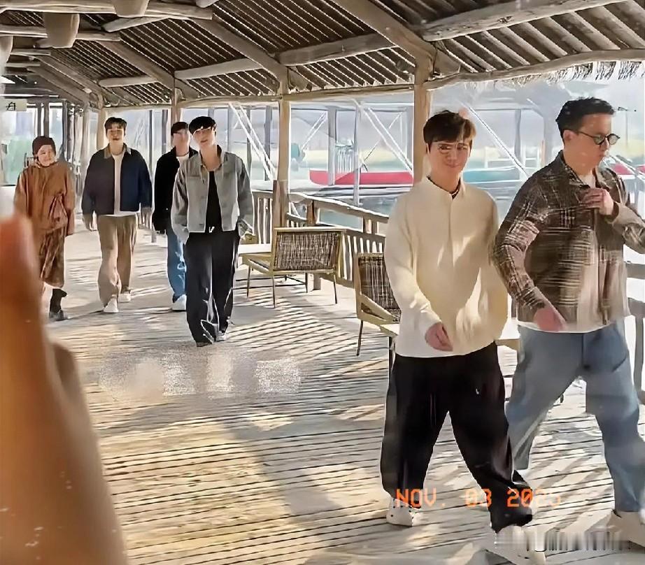 八年等待终圆梦，《向往》六人同框泪目全场！《向往的生活》第六季迎来超燃时刻！