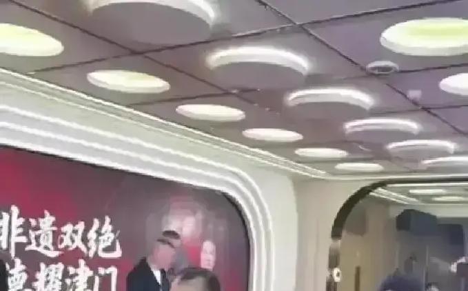 郭德纲动真格了！张九南私接商演，这回算是捅了马蜂窝。我圈里混这么久，一眼就看