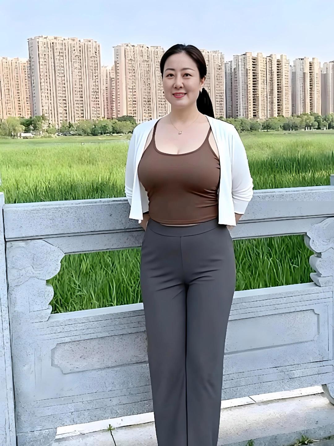 退休的年龄了，但是我的内心依然十八