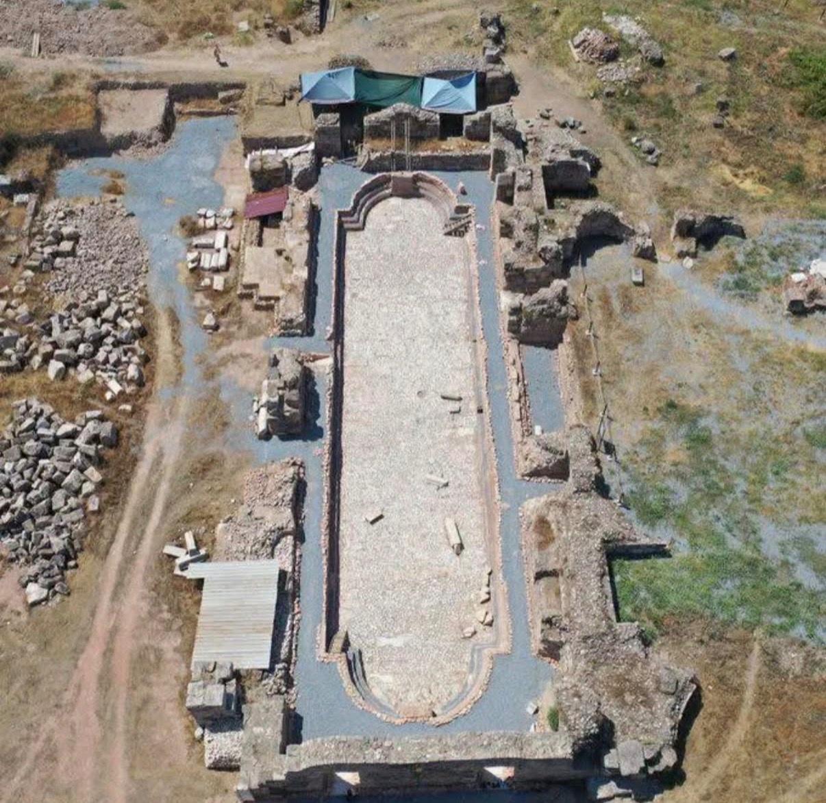 土耳其艾登（Aydın）地区出土了一座拥有2000年历史的罗马时代游泳池，让人们