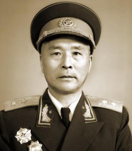 1951年，原马家军改编的解放军7师，部分官兵发动叛乱。王震叫来7师师长，质问：