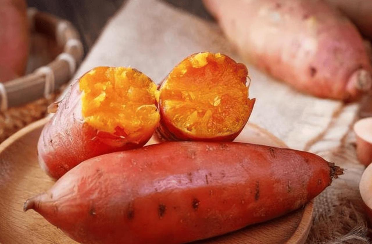心脏不好要少吃红薯？医生提醒：不想患上冠心病，3物就别贪多了红薯膳食纤维丰富