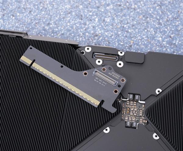 PCIe接口损坏 2万元的RTX 5090原地报废! NVIDIA同意免费换新