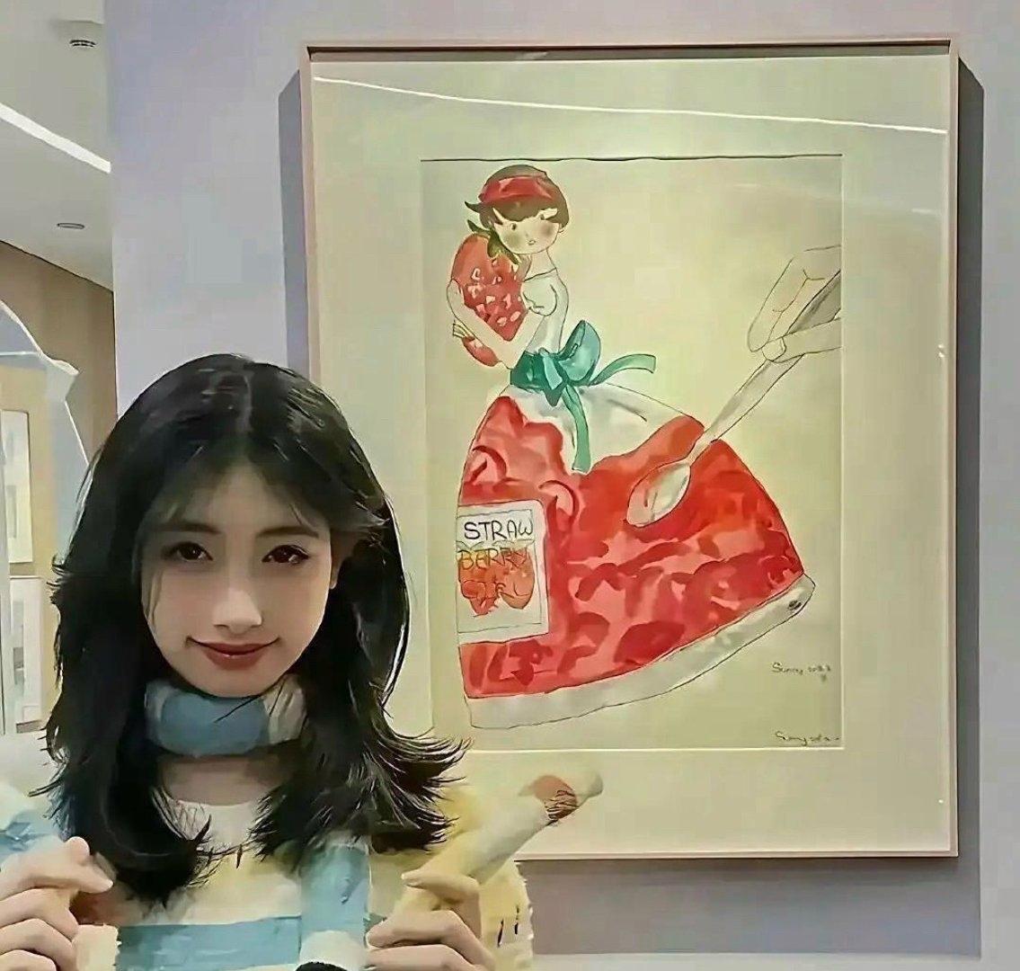 左边是冯小刚女儿的画，右边是李湘女儿的画你选谁