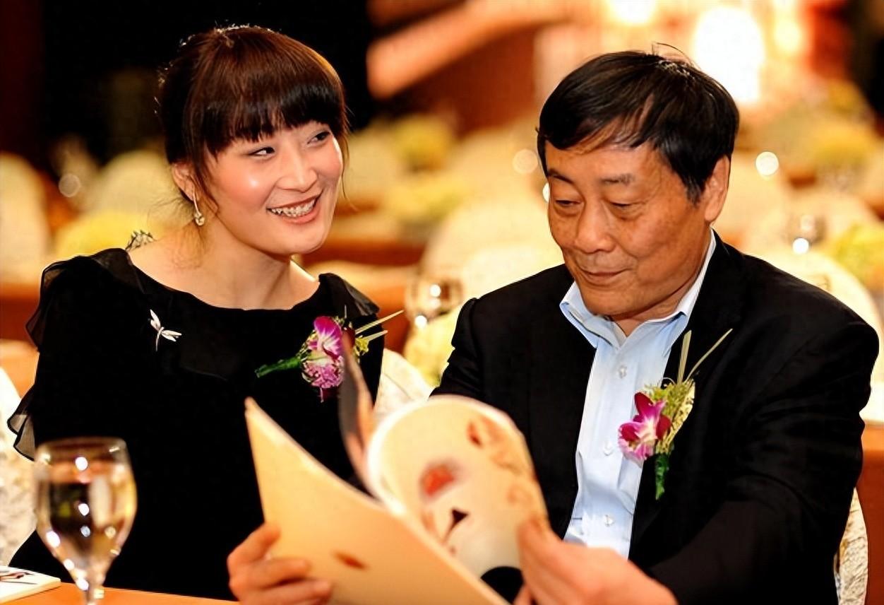 宗馥莉釜底抽薪，让私生子们有苦难言！网友：这是要吃尽宗老绝户娃哈哈没了宗馥莉，