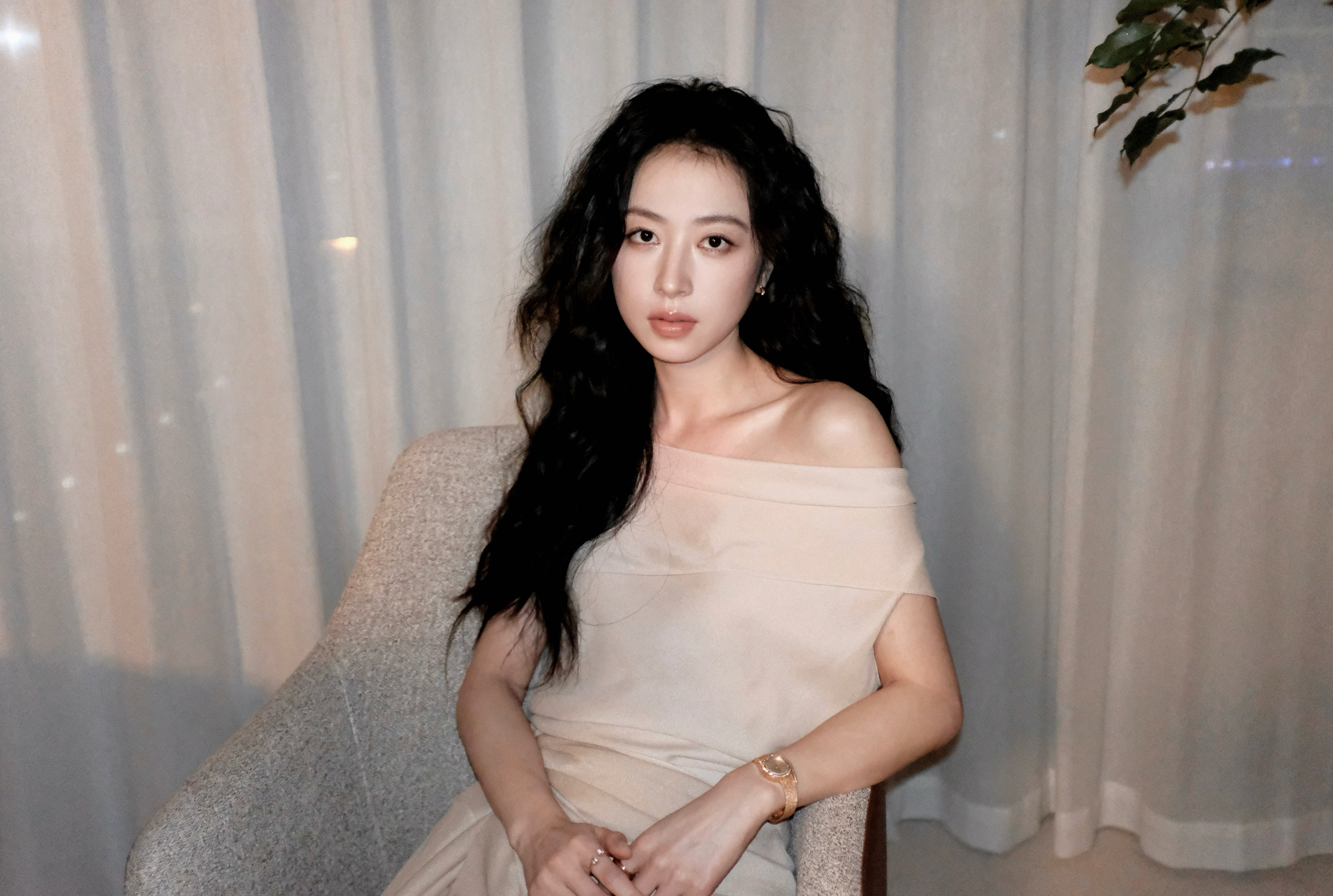 周雨彤在复制粘贴的时代，你是手写的诗