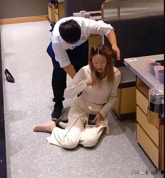 浙江姑娘小敏因为38.8万的彩礼和男友婚事黄了，分手后才慢慢明白，原来男友对她是