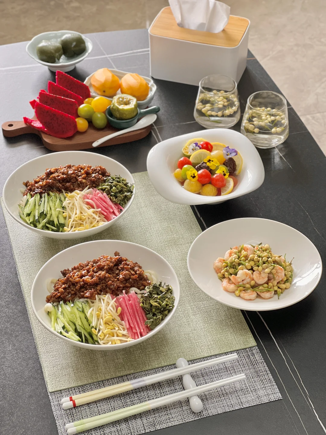 家庭面馆｜香椿炸酱面