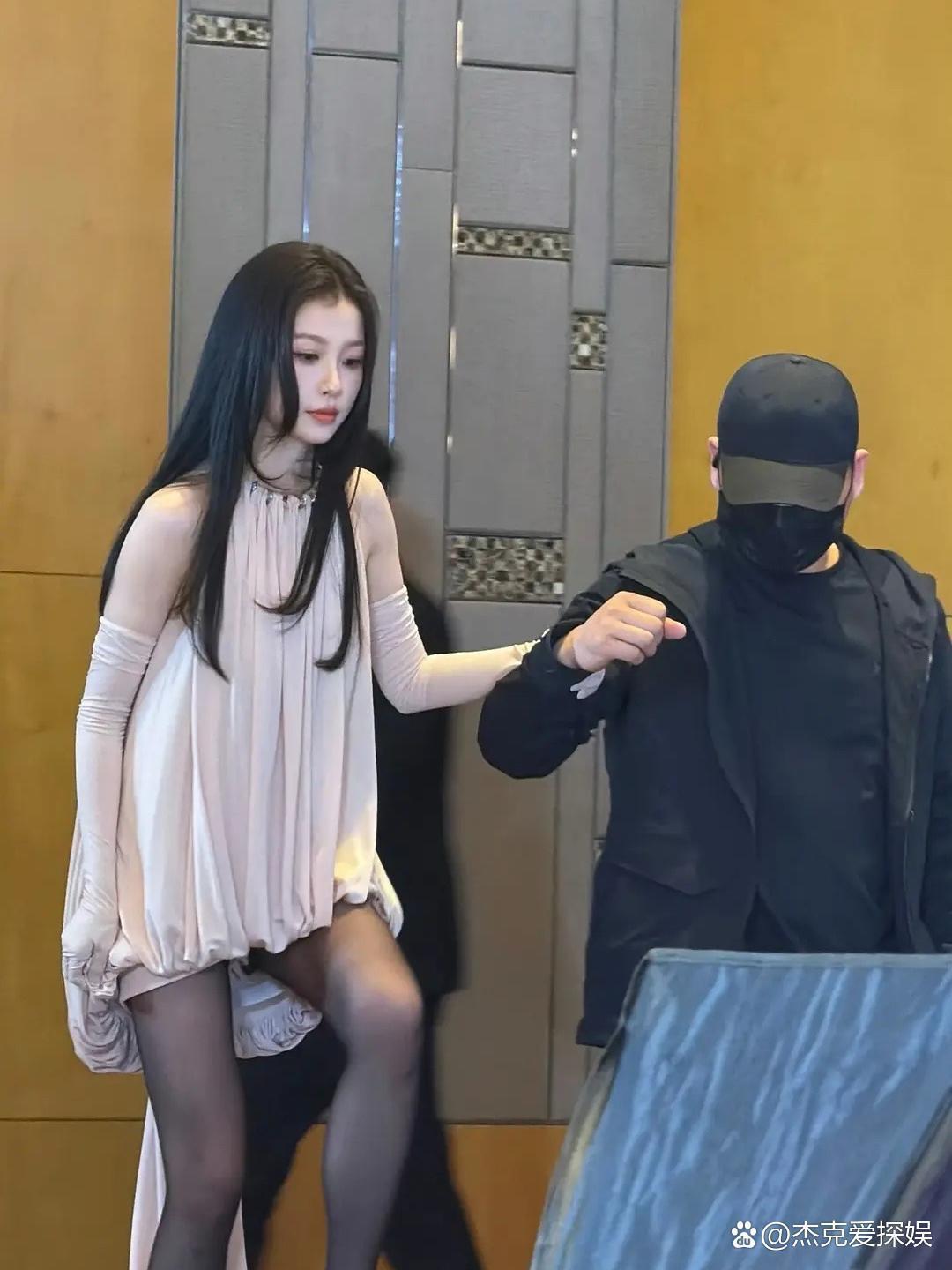 虞书欣签售会现场生图曝光，这状态简直绝了！