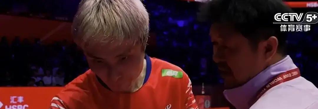 别再学林丹的扣杀了。石宇奇登上世界第二，靠的是放弃成为林丹。他砍掉了训练中9