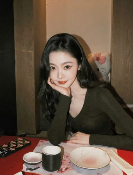 宋轶要身材有身材，要颜值有颜值，穿起旗袍来不知道多少男人沦陷