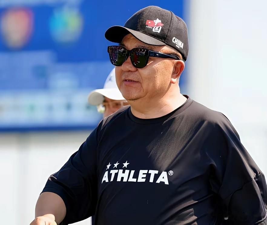 董路深夜郑重声明：最近有人一是“攻击”中国足协，二是“攻击”孙继海，这两种现象些