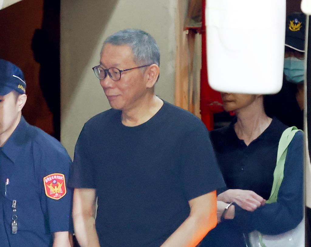 柯文哲7.26现身投票所？民进党连想都不敢想！黄国昌今天（21日）发文爆料，柯文