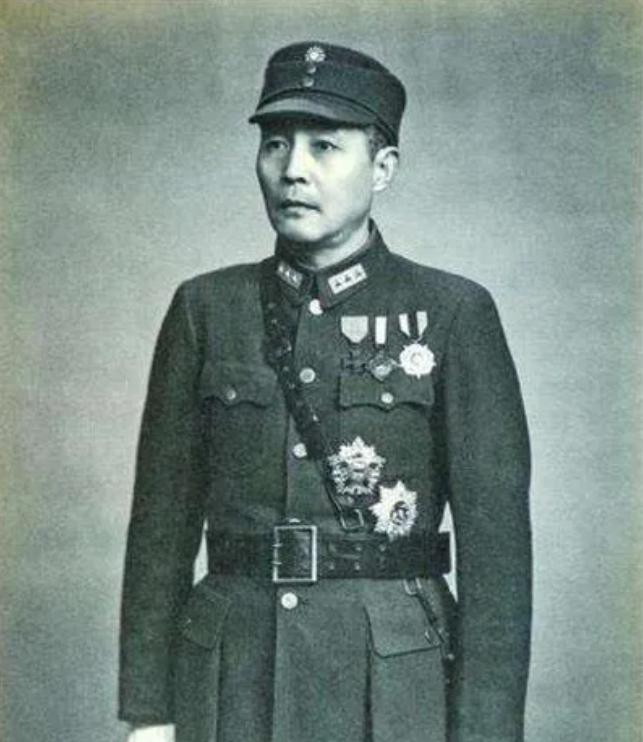 1938年，钱大钧黑着脸走进军统湖北站，当着众特务的面，一枪击毙了特务处