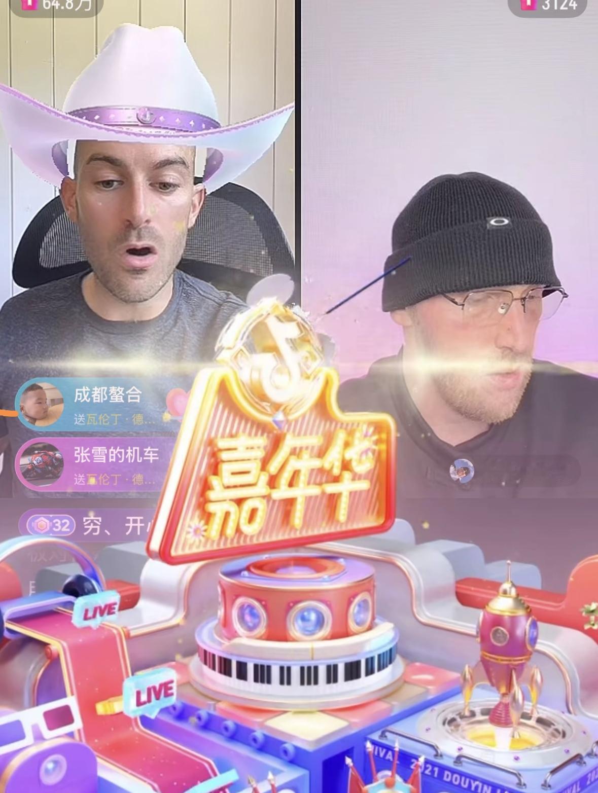 赛车手德比斯直播首秀，张雪礼物刷爆了！一个小时全程在线10万+，有人统计他纯收入