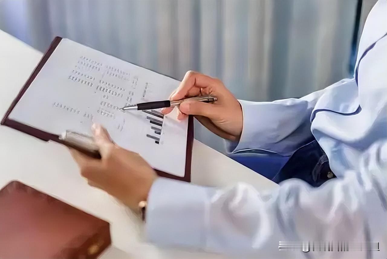 武汉14岁男孩小天，在家休息时用指甲剪给自己剪了个指甲，不小心剪破了手指，看到流