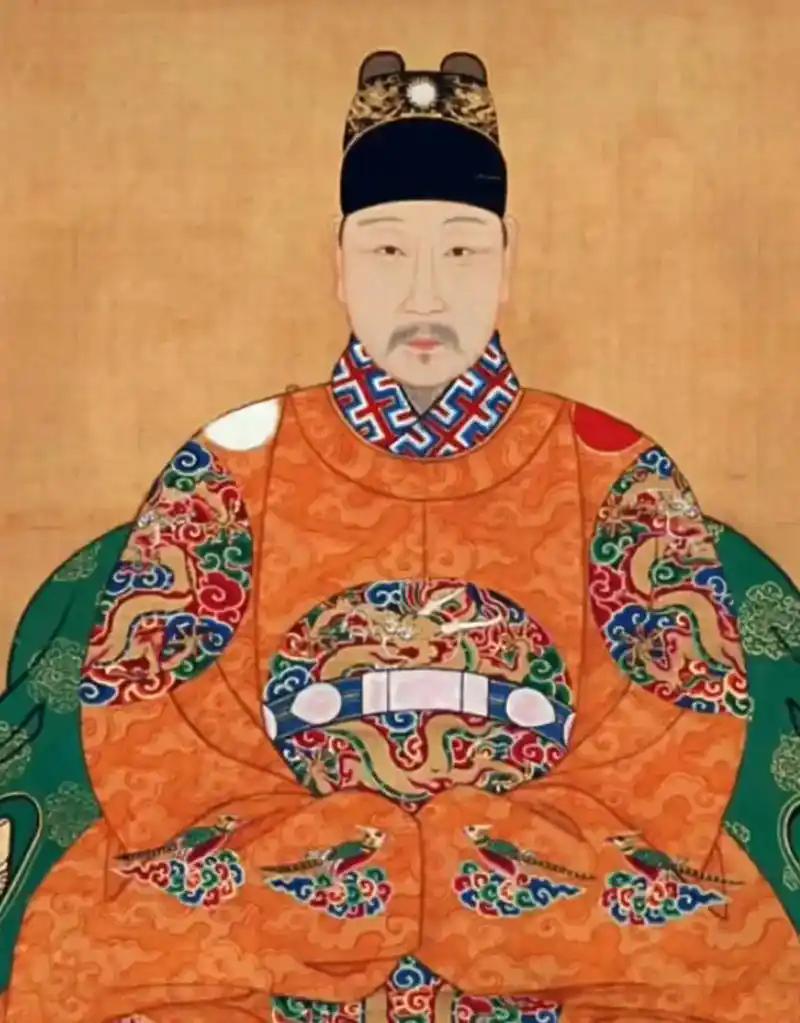 万历皇帝驾崩后，饱经苦难的太子朱常洛继位，几十年的太子生涯，让他无比憋屈。就在众