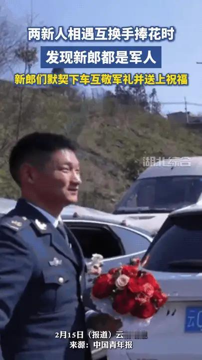 就在前不久，网上流​传的一幕，让无​数人破防了，两辆军车，在执行任务的途中偶然交