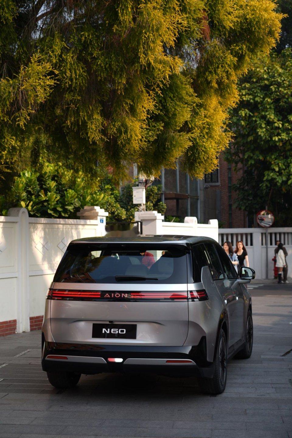 埃安作为广东地区的“国民神车”，过去大家车对它的印象基本都是“高性价比、大空间、