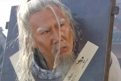 1390年，朱元璋下令抄了陈家，8岁的陈子善站出来，怒吼道：“我祖父陈德为你挡了