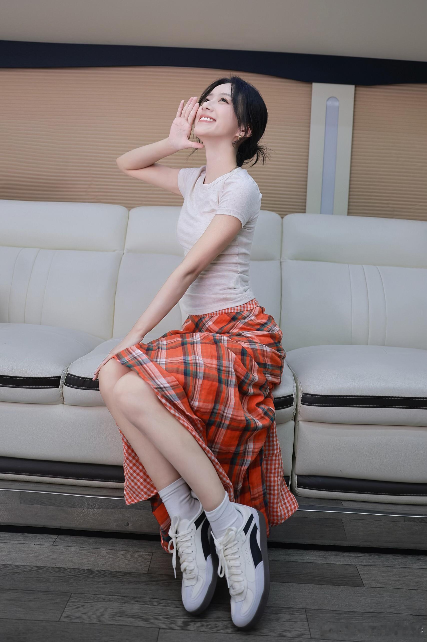 包上恩被曝丢粉丝礼物穿过的袜子也有人买？是不是太重口味了？​​​