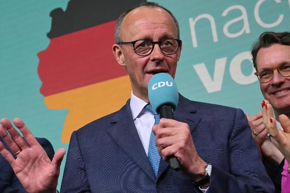 G7闹崩了？，6国集体反对、1票强行通过，默茨当场暴怒：美国这是把盟友当垫脚石。