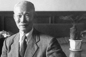 1926年，陈诚在偏房和衣睡下，妻子吴舜莲梳洗一番。吴舜莲大哭喊道“你为什么要这