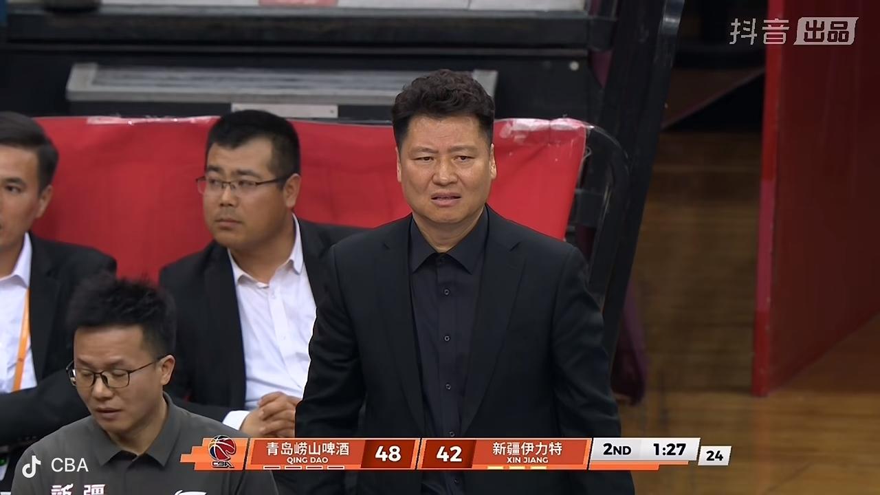 新疆飞虎男篮新赛季的主教练最后竟然是他！新疆飞虎男篮俱乐部终