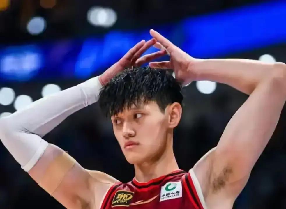 曾凡博，别玩火。21岁，正是冲的时候。缺的不是钱，是比赛。真躺半年，数据、