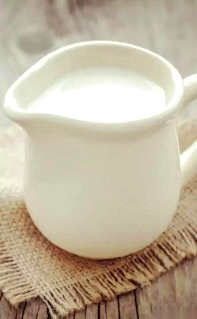 我背疼了好几年，一直以为是腰肌劳损，结果你猜怎么着？是被一盒牛奶给“治”好的。