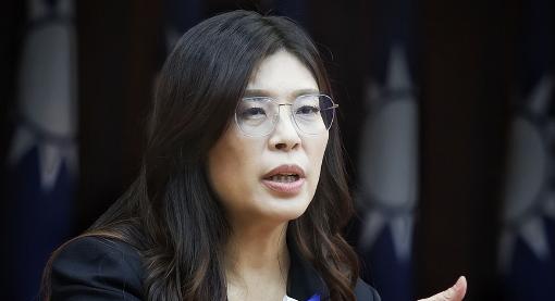 郑丽文为何至今不声援高金素梅？原因很现实 高金素梅被搜查约谈，蓝营多人发声，