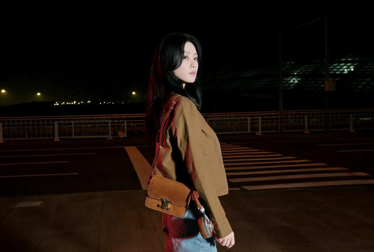 刘诗诗CELINE正式启程巴黎！即将亮相创意总监MichaelRid