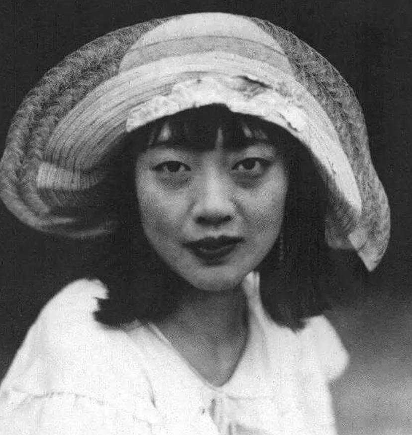 这是末代皇后婉容的真实样貌！美艳不可方物，可惜生错了年代！末代皇后婉容明明长得不