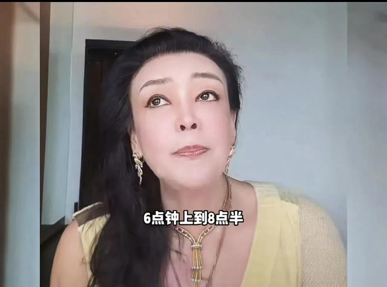 张兰大姐一句我“不去了”，直接把豪门婆媳那层纸捅了个对穿本以为张兰会维持场面，