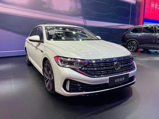 大众4儿子店又打电话了我上周六去大众4儿子店看车，我说全款销售人员都不带理我的