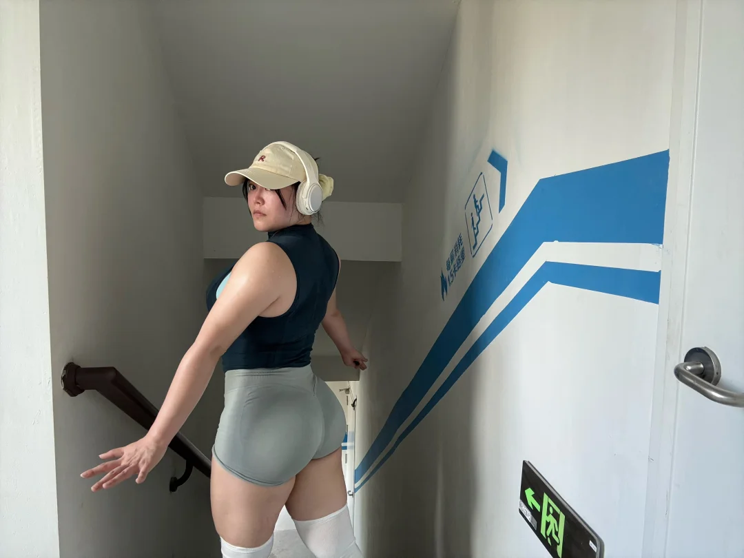 日常文案 健身穿搭 撸铁女孩 很多图