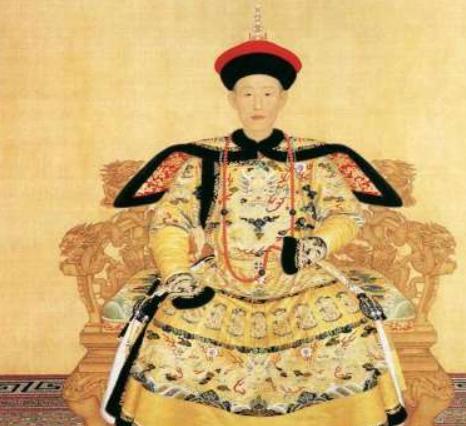 乾隆应该是中国古代活的最爽的一个人，没有之一。继位的时候没有任何风波，爷爷和父亲