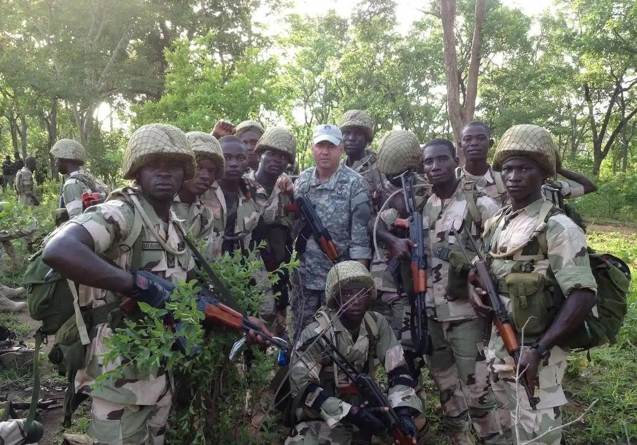 特朗普威胁要对尼日利亚发起军事行动打击该国的恐怖主义，没想到事情没按以往的方向走