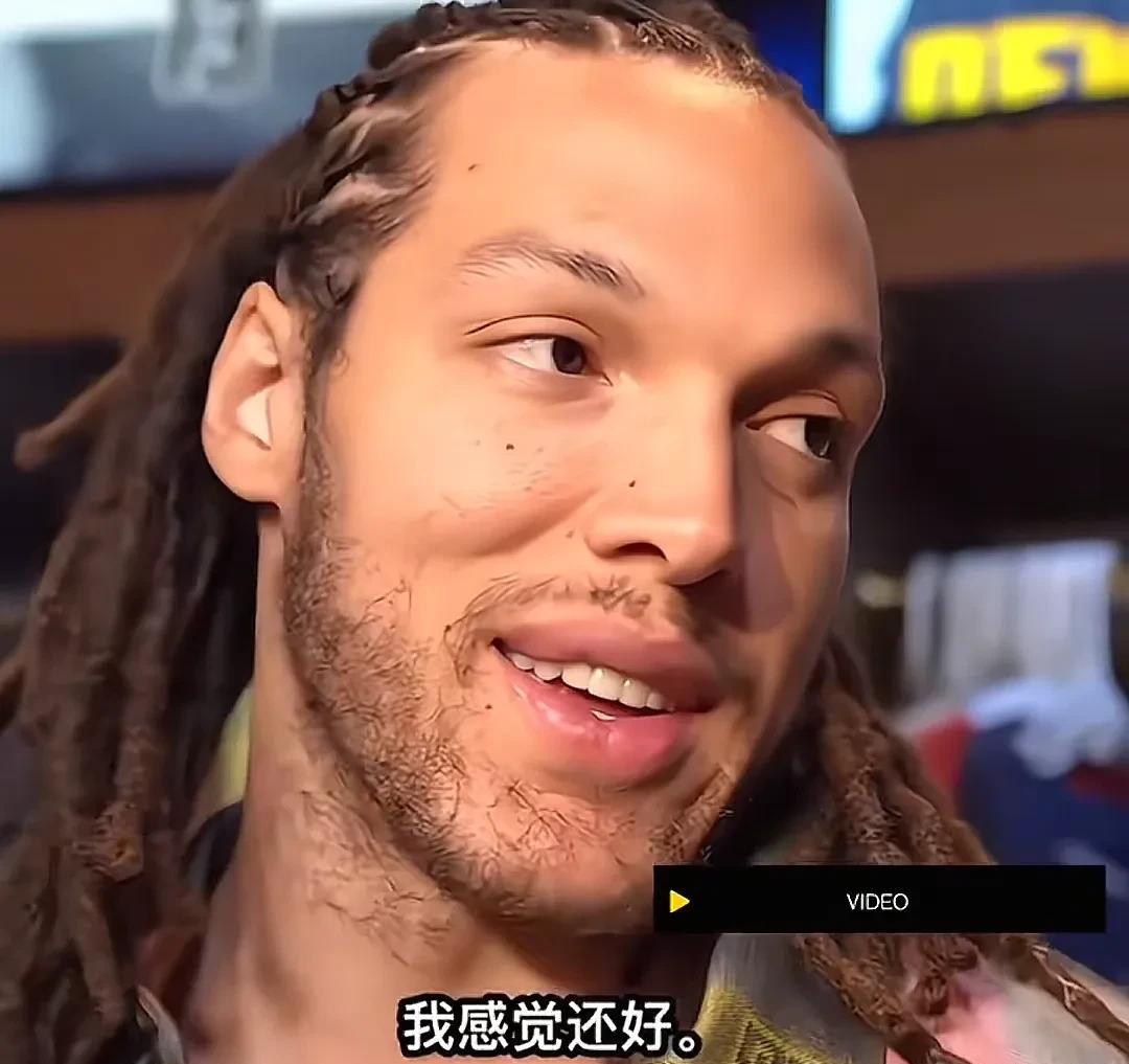 这烟雾弹放得够足啊！阿隆-戈登今天参加完整训练，还说明天抢7赛前决定是否出战