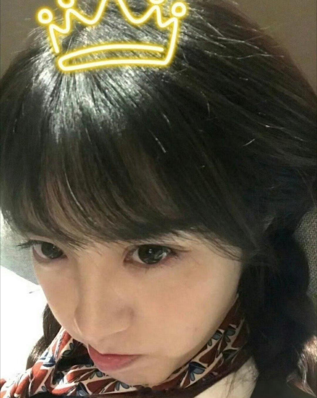 田曦薇从小就是甜妹网友晒田曦薇初中毕业照田曦薇初中和现在一模一样
