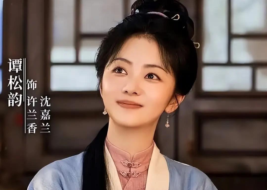 谭松韵在人民日报海外版发了篇文章，聊聊演《兰香如故》那点事，没成想，直接撕开了娱