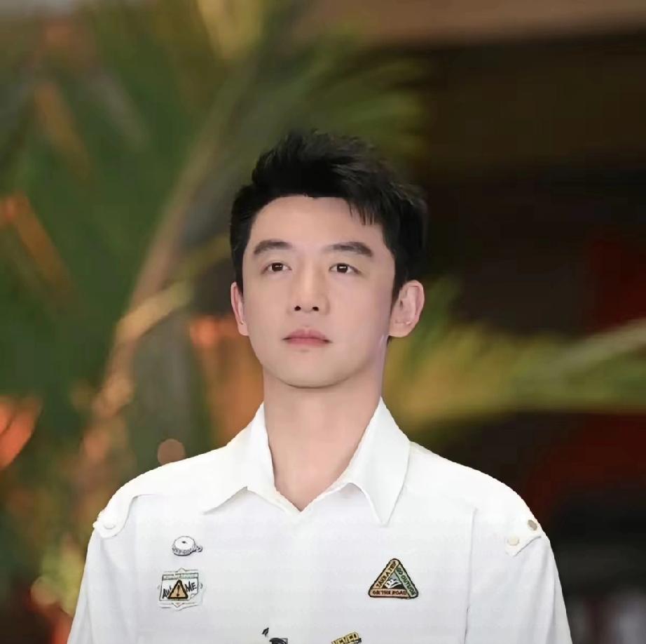 郑恺官宣新片！颠覆形象挑战悬疑剧，五一档引爆期待3月31日