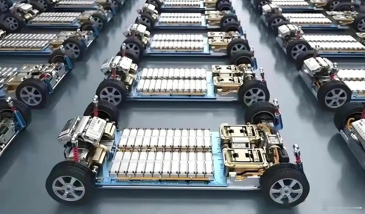 国内首条大容量全固态电池产线已落地广汽，能量密度提高了近一倍，500公里续航换上