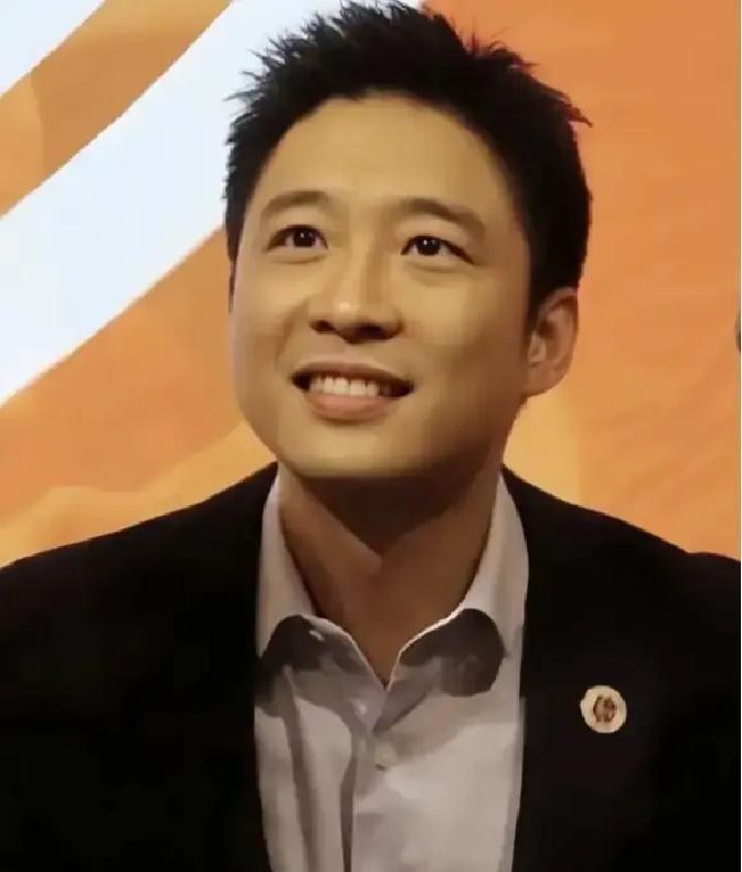 豪门媳妇还能这么活？郭晶晶给所有人上了一课她嫁进霍家那天，没穿金戴银，拎着