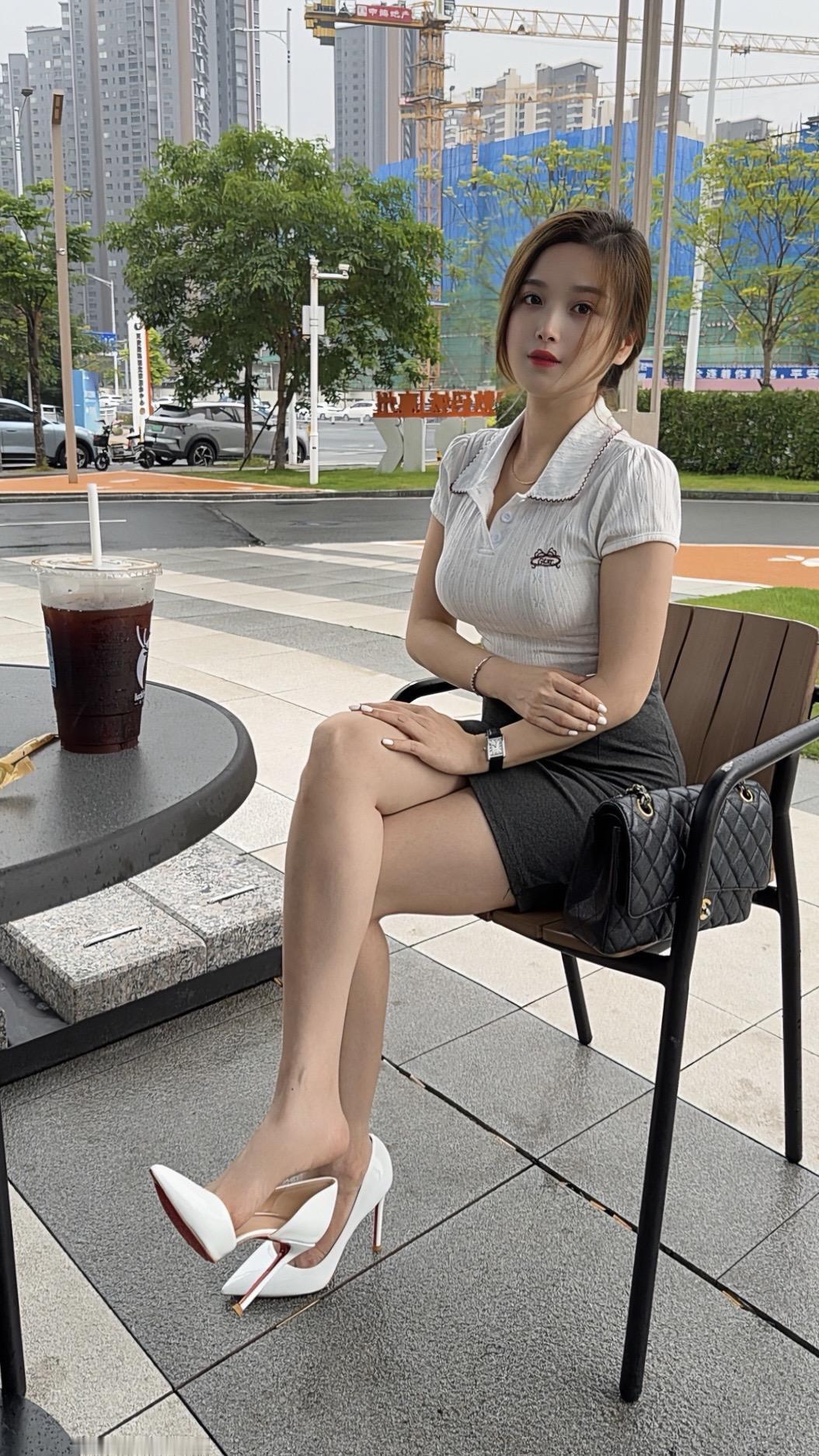 你好，给我一杯冰美式，最好和我的命一样苦！冰美式