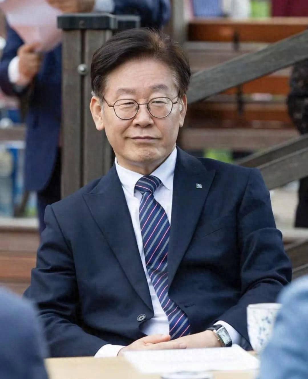 李在明出手，棋子不是金正恩，是美国东亚局势向来复杂，但这两周韩国总统李在明的