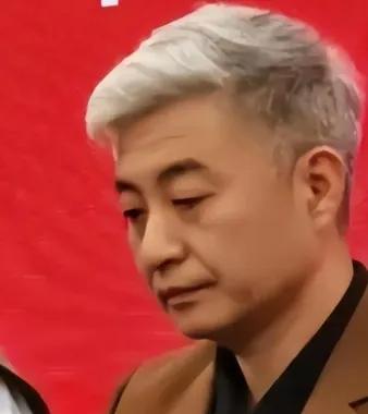 “德不配位，必有灾殃”周炜曾是国家一级演员，九登春晚，是主流相声界“接班人”。却