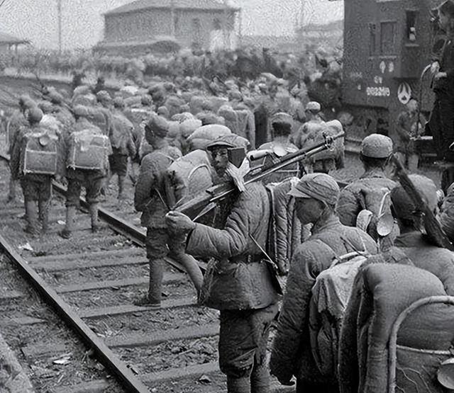 淮河边看完全程！两支杂牌军没被投入主战场，淮海结束完好撤离这两支“幸运儿”