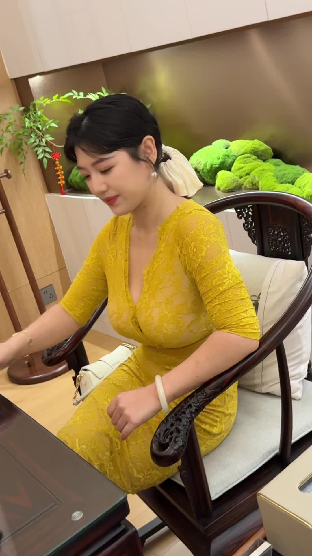 人一定要靠近能托举和滋养你的人 计较里的人生不出慈悲